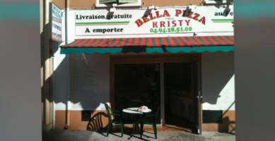 Bella Pizza Chez Kristy inside