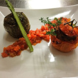 Le Valles Pierre Dentro