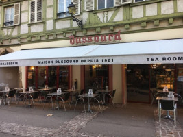 Cafe Patisserie Dussourd inside
