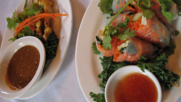 Golden Thai Restaurant food