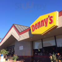 Denny's outside