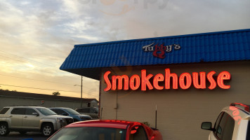 Tubby's Q And Smokehouse outside