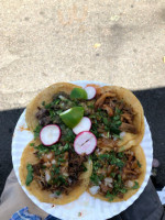 Tacos El Autlense food