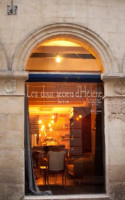 Les Doux Secrets d'Helene inside