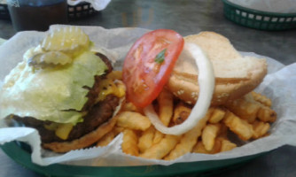 Bama Burgers food