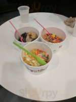 Yogurtland food