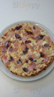 Royal Pizz Ploudalmezeau food