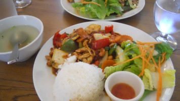 Thai Smile Cuisine food