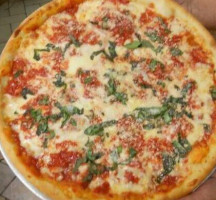 Amato's Pizzeria food