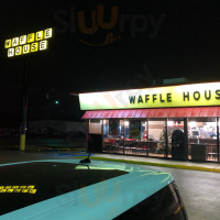 Waffle House inside