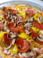 Railcar Pizza At Doolittle's food