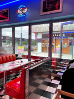 Memphis Diner inside