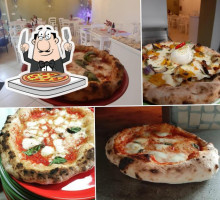 La Pizzeria T A L I A food