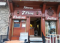 Taberna 7 Picos inside