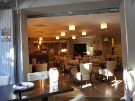 Le Café De La Paix. -pizzeria A Prades inside