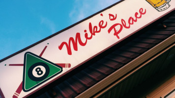 Mike's Place outside
