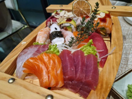 Sushi Sashimi food