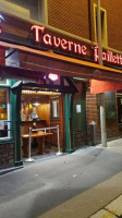 La Taverne Paillette outside