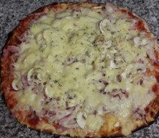 Pizza Marina food