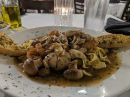 Giovanni's food