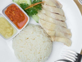 Sergeant Chicken Rice (breadtalk Ihq) food