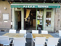Pizza Pepone inside