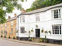 Northumberland Arms outside