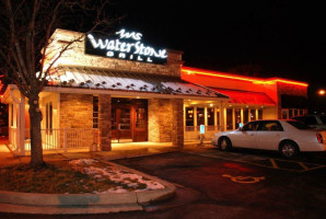 Waterstone Grill outside