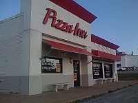 Pizza Inn outside