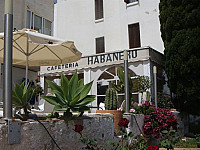 Cafe Habanero outside