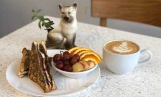 Buckminster's Cat Cafe food
