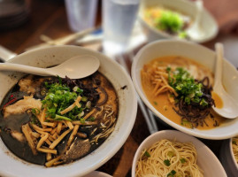 Monta Japanese Noodle House food