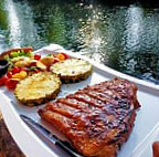 ร้านอาหาร “บ้านปิ่นแก้ว” สวนริมน้ำ Nourriture