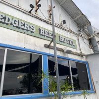 Sedgers Reef Bistro outside