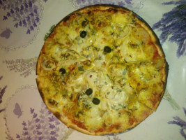 Pizz A Gimario food