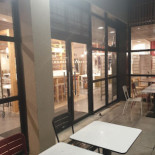 À La Bonne Heure Dentro