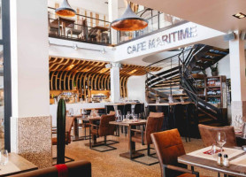 Le Cafe Maritime - Lacanau inside