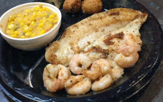 Ribfin's Smokehouse And Seafood food