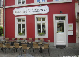 Cafe Walmarie inside