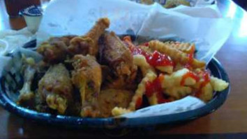 Duke's Wings And Seafood food
