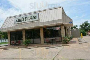 Hank's Express outside