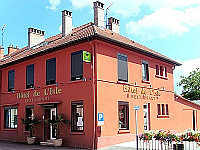 Hotel-Restaurant de l'Isle outside