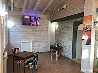 Etna Pub inside