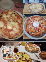 Pizzeria Vesuvio food