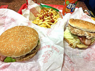 Burger Yogui food