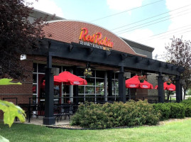 Red Robin Gourmet Burgers And Brews outside