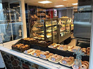 Bessys Bakery food