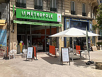 Metropole outside
