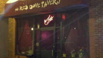 Red Dove Tavern outside