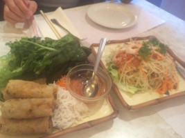 Mama's Vietnamese Cuisine food
